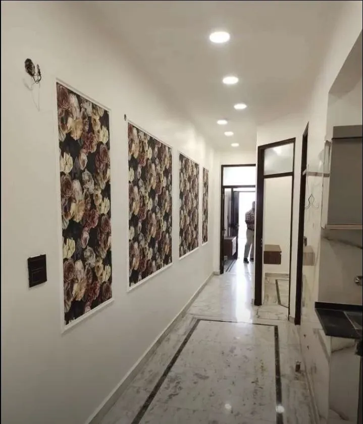 900 Sqft 2 BHK Flat in Ramesh Nagar, Delhi